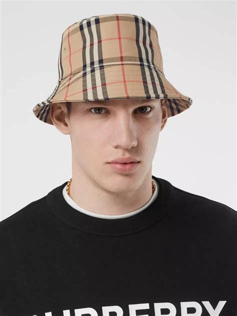 [W2C] Burberry reversible bucket hat : r/FashionReps 